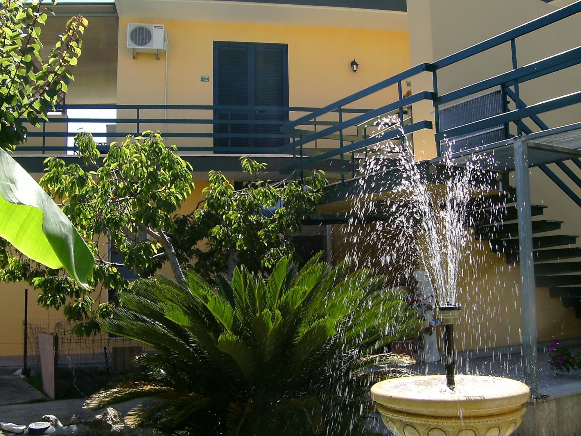Vento Dell'Est Bed & Breakfast San Cataldo  Exterior photo